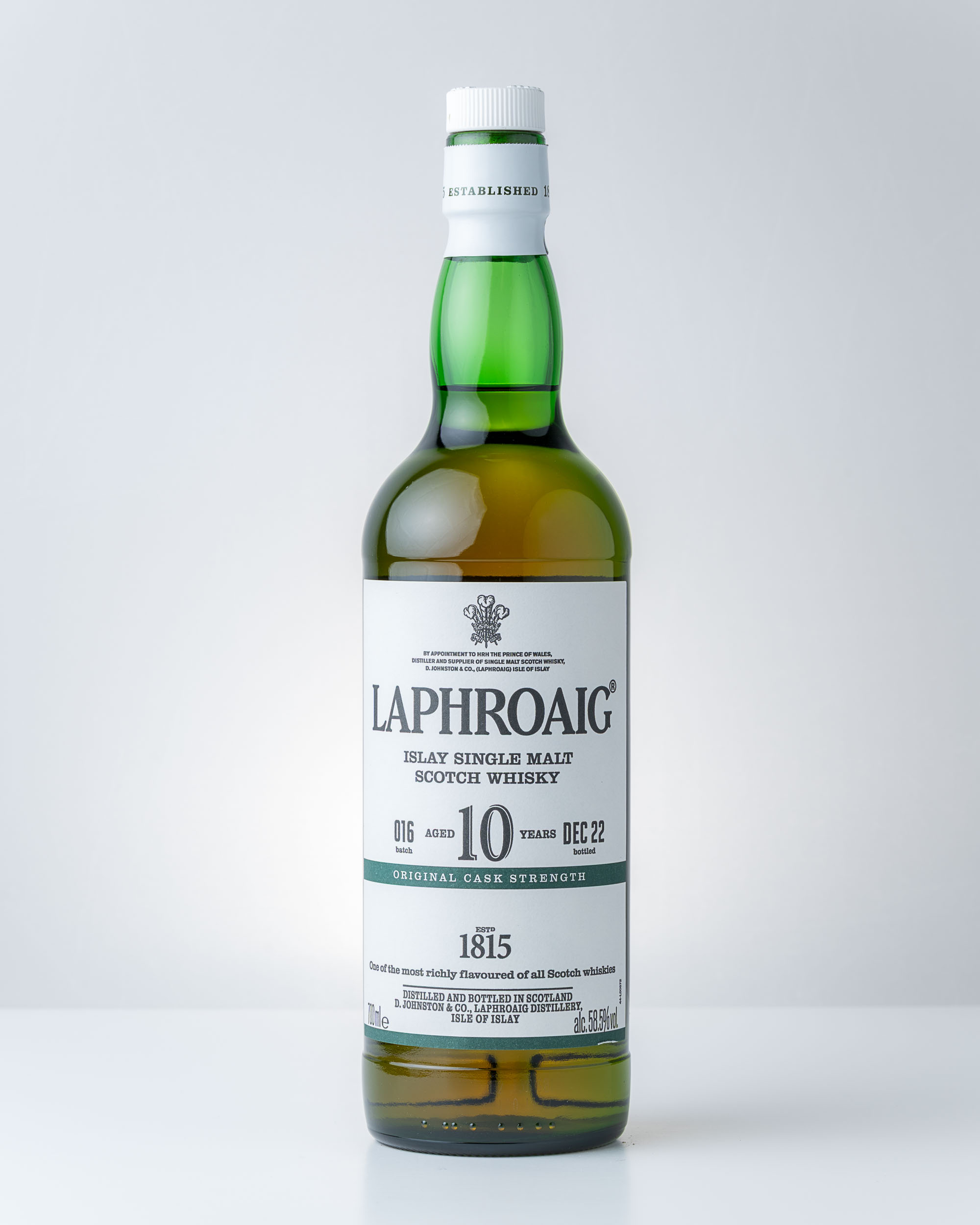 Laphroaig 10 Cask Strength 16 bottle